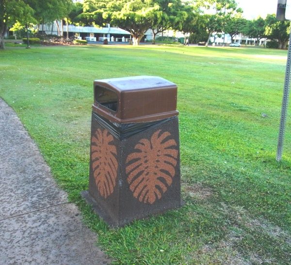ハワイのごみ箱は普通にオシャレ